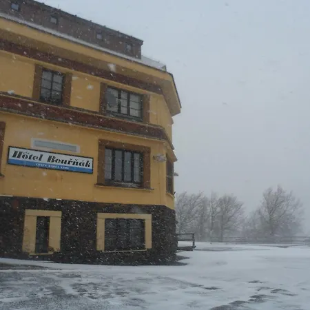 Gasthuis Mikulka Mikulov v Krusnych Horach
